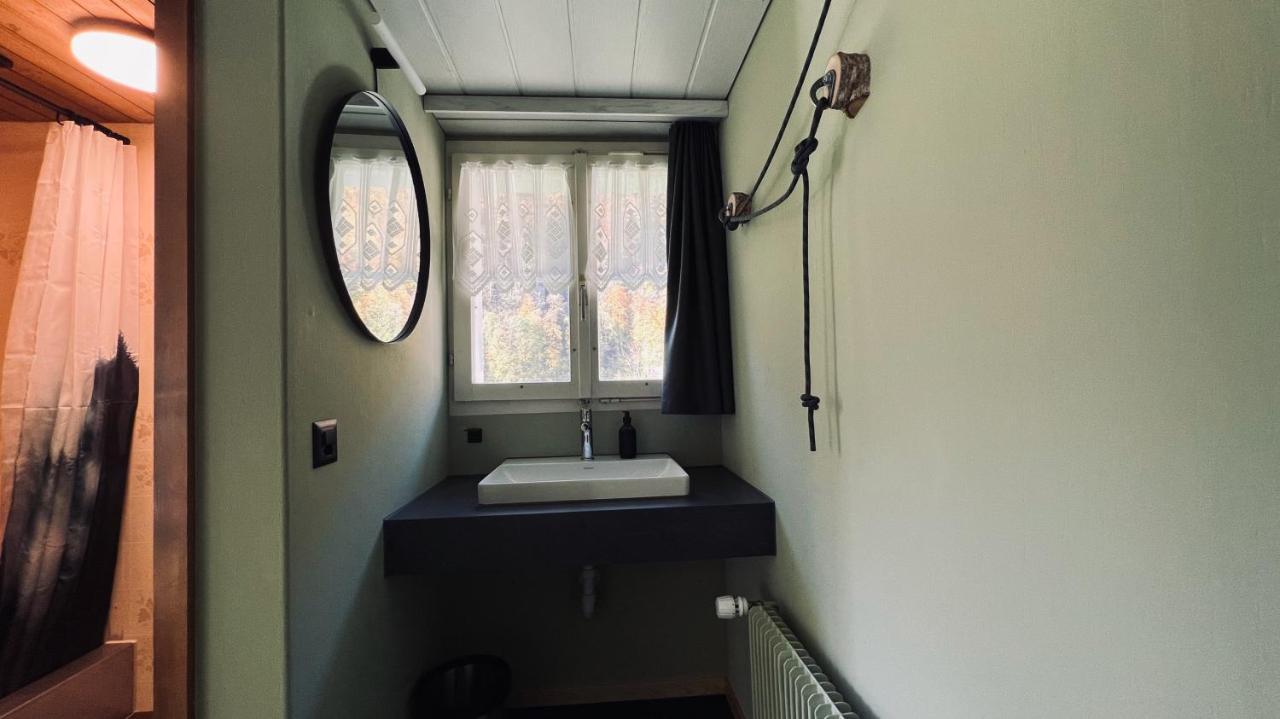 Hotel Alpina Einhorn - Self-Check-In Wolfenschiessen Exteriör bild