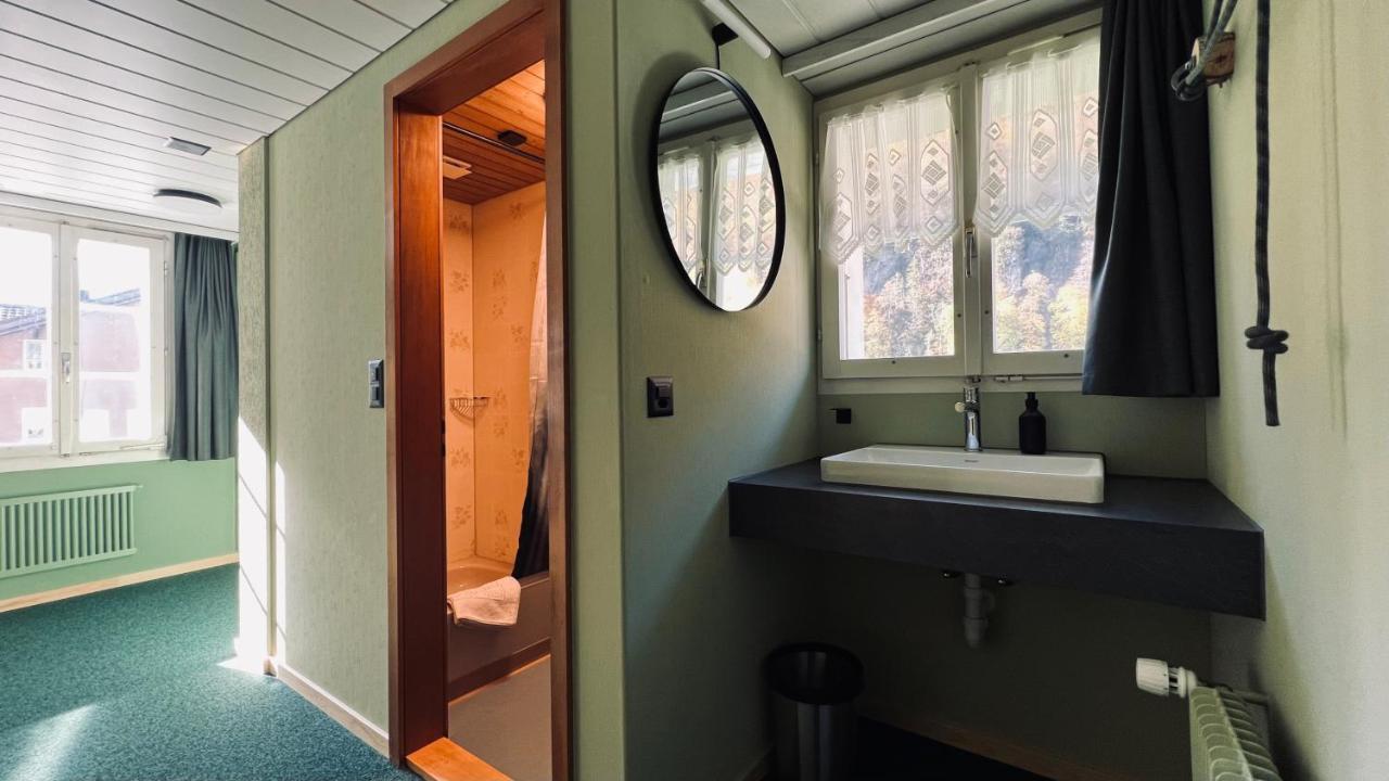 Hotel Alpina Einhorn - Self-Check-In Wolfenschiessen Exteriör bild